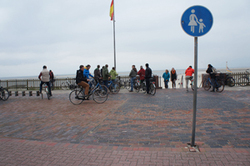 Bei einer Rundtour auf dem Fahrrad machten sich Studierende ein erstes Bild. 