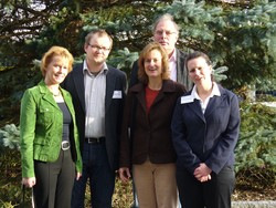 (v.l.n.r.) Monika Frank (Landesjugendamt),Christof Gebhardt (HAWK),Bärbel Lörcher-Stra&szl