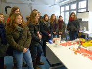 Hainberg Schülerinnen zu Besuch an der HAWK Fakultät Naturwissenschaften und Technik in G&