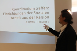 Dr. Andreas W. Hohmann eröffnet das Koordinationstreffen